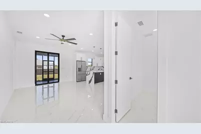 4609 Hanna Ave N, Lehigh Acres, FL 33971 - Photo 8