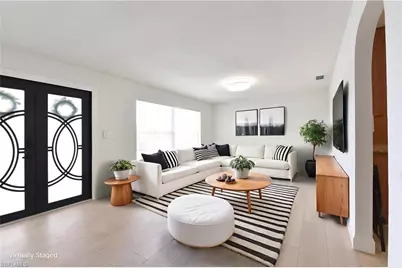 912 Entrada Dr S, Fort Myers, FL 33919 - Photo 4