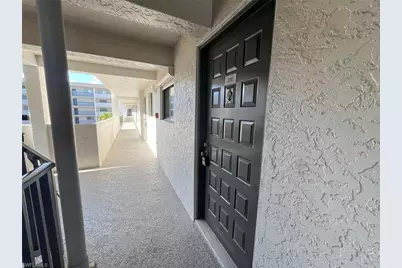 2121 Collier Ave E #316, Fort Myers, FL 33901 - Photo 2