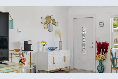 939 Bluebird St, Naples, FL 34104 - Photo 14