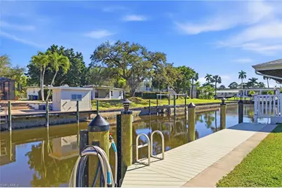 6807 Azalea Ln, Fort Myers, FL 33919 - Photo 40