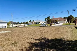 4228 SW 19th Pl, Cape Coral, FL 33914 - Photo 4