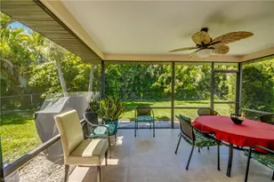 912 SE 22nd St, Cape Coral, FL 33990 - Photo 18