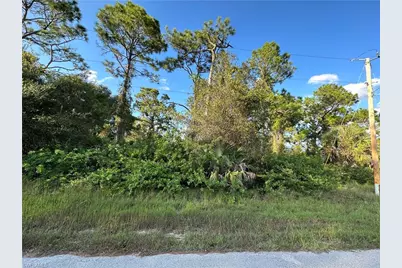 715 Devon St, Lehigh Acres, FL 33974 - Photo 2