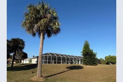 149 Carlisle Ave S, Lehigh Acres, FL 33974 - Photo 2