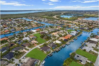 2551 SW 27th Ave, Cape Coral, FL 33914 - Photo 2