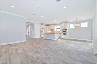 14589 Laguna Dr, Fort Myers, FL 33908 - Photo 10