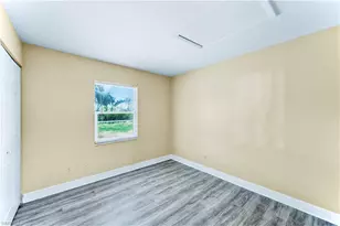 210 Charlotte Ave, Fort Myers, FL 33916 - Photo 10