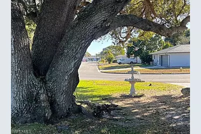 514 Pennview Ave, Lehigh Acres, FL 33936 - Photo 10