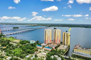 2797 First St, Fort Myers, FL 33916 - Photo 4