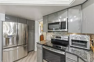 312 NW 13th St, Cape Coral, FL 33993 - Photo 8