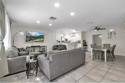 323 Hollywood St, Lehigh Acres, FL 33936 - Photo 4