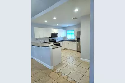 2537 SW 29th Ter, Cape Coral, FL 33914 - Photo 8