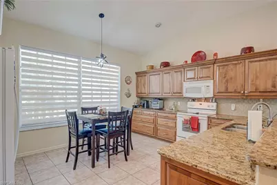 901 NW 3rd Pl, Cape Coral, FL 33993 - Photo 4