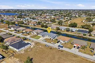 703 SE 7th St, Cape Coral, FL 33990 - Photo 36