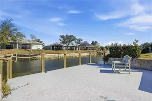 703 SE 7th St, Cape Coral, FL 33990 - Photo 32