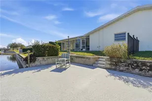 703 SE 7th St, Cape Coral, FL 33990 - Photo 30