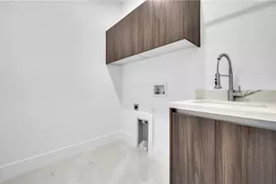 1717 NW 2nd St, Cape Coral, FL 33993 - Photo 12