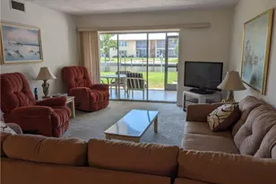 834 SE 46th St, Cape Coral, FL 33904 - Photo 6