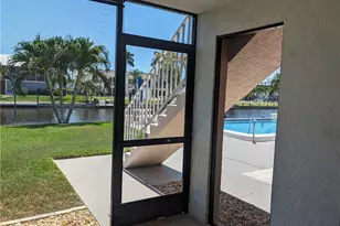 834 SE 46th St, Cape Coral, FL 33904 - Photo 2