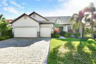 11807 Dixon Dr, Fort Myers, FL 33913 - Photo 4