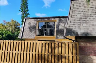 3290 Sandlewood Ln, Fort Myers, FL 33907 - Photo 4