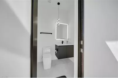 2221 SW 5th Pl, Cape Coral, FL 33991 - Photo 30