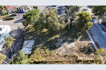 76 Alameda Ave, Fort Myers, FL 33905 - Photo 2