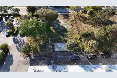 76 Alameda Ave, Fort Myers, FL 33905 - Photo 8