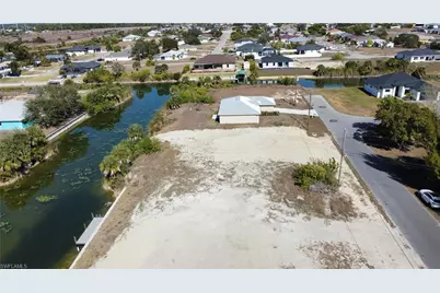 1906 NE 13th Pl, Cape Coral, FL 33909 - Photo 1