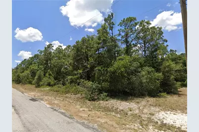 1915 Jefferson Ave, Lehigh Acres, FL 33972 - Photo 4
