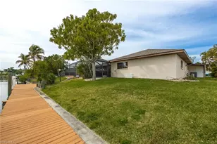 1719 W Bluewater Terrace, North Fort Myers, FL 33903 - Photo 34