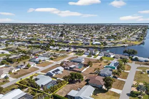 916 SE 31st Ln, Cape Coral, FL 33904 - Photo 28