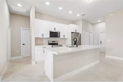 2606 25th St SW, Lehigh Acres, FL 33976 - Photo 10