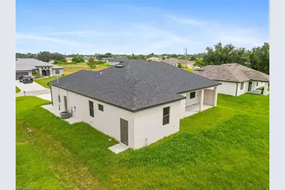2809 25th St SW, Lehigh Acres, FL 33976 - Photo 32