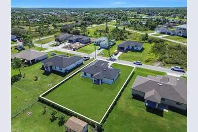 3210 29th St W, Lehigh Acres, FL 33971 - Photo 44