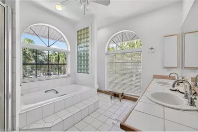 556 Sea Oats Dr, Sanibel, FL 33957 - Photo 20