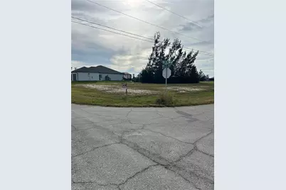2319 NW 44th Pl, Cape Coral, FL 33993 - Photo 2