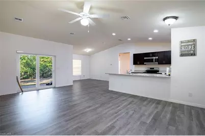 8105 Rolling Ct, Labelle, FL 33935 - Photo 4