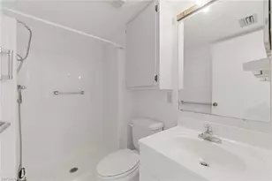 2121 Collier Ave, Fort Myers, FL 33901 - Photo 18