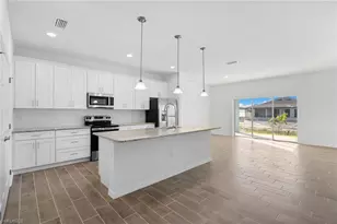 1024 SW 1st St, Cape Coral, FL 33991 - Photo 6