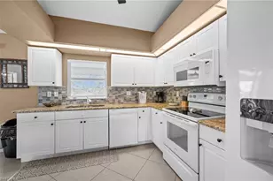 1214 SW Santa Barbara Pl, Cape Coral, FL 33991 - Photo 8