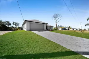 3594 NE 9th Pl, Cape Coral, FL 33909 - Photo 2