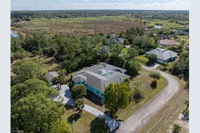 822 Costa Pl, Lehigh Acres, FL 33972 - Photo 4