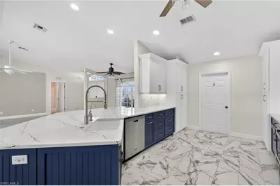 919 NW 6th Pl, Cape Coral, FL 33993 - Photo 8