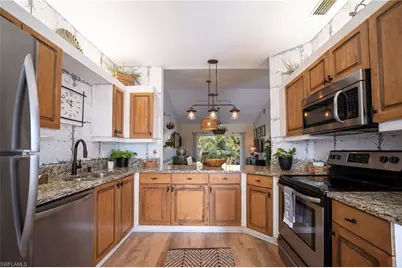 615 Rose Garden Rd #7, Cape Coral, FL 33914 - Photo 4