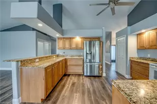 823 SW 10th St, Cape Coral, FL 33991 - Photo 26