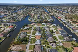 2121 SW 39th Terrace, Cape Coral, FL 33914 - Photo 12