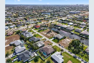 2121 SW 39th Ter, Cape Coral, FL 33914 - Photo 10