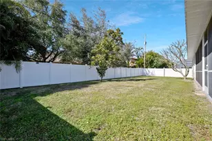 3830 SW 15th Pl, Cape Coral, FL 33914 - Photo 24